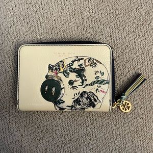 Tory burch card wallet